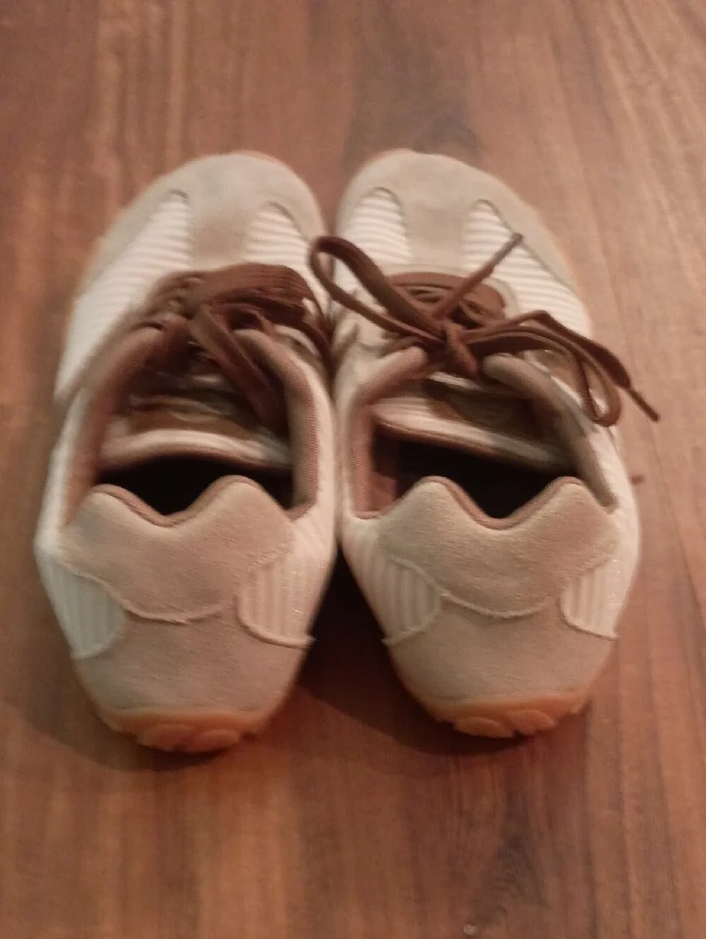 Illustrations Barefoot Sneakers